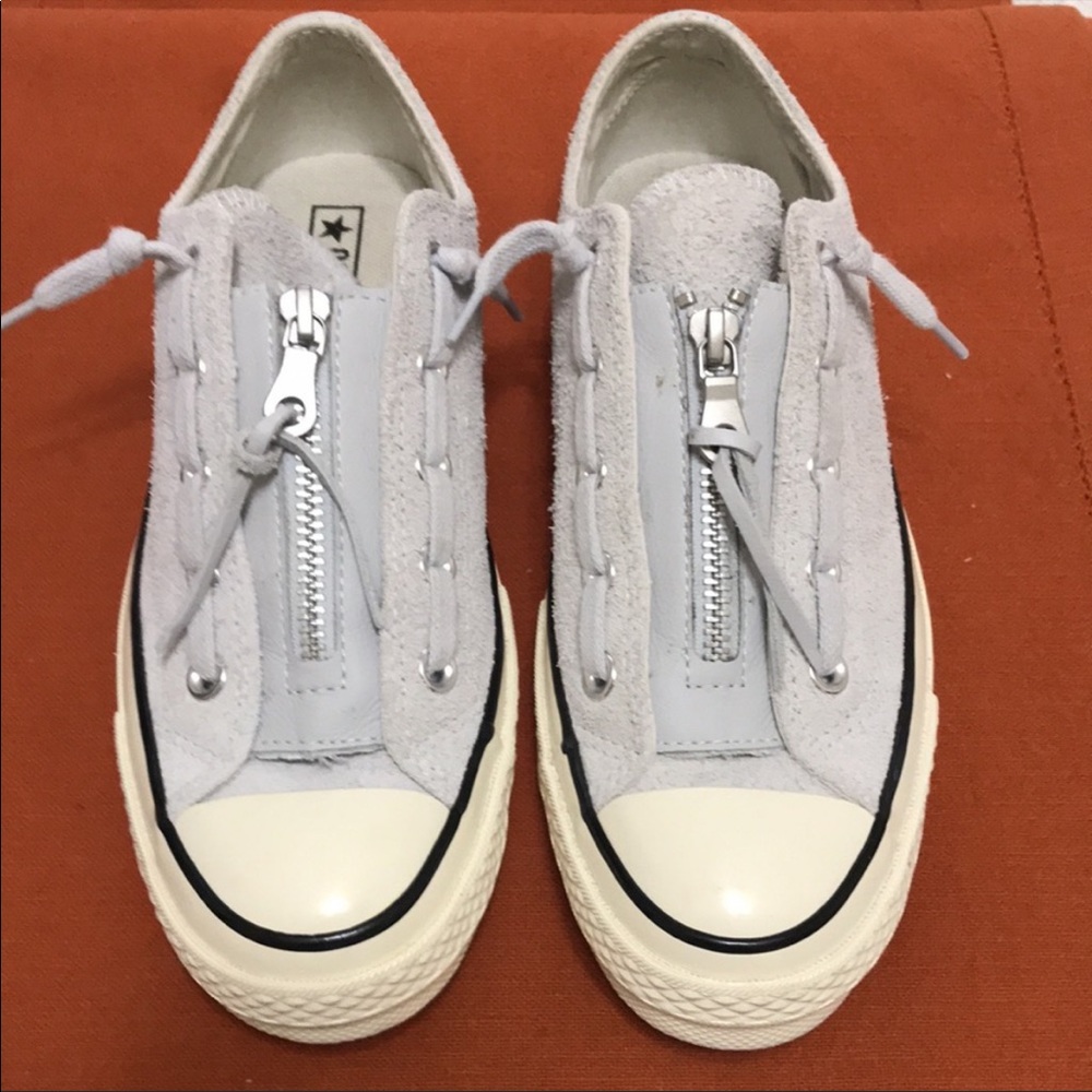 Chuck Taylor All Star Converse Zip Low Women's Size Gently Used